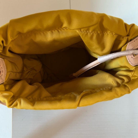 NWT Tory Burch Robinson Appliqué Mini Leather Bucket Crossbody Bag Pink - Picture 8 of 8